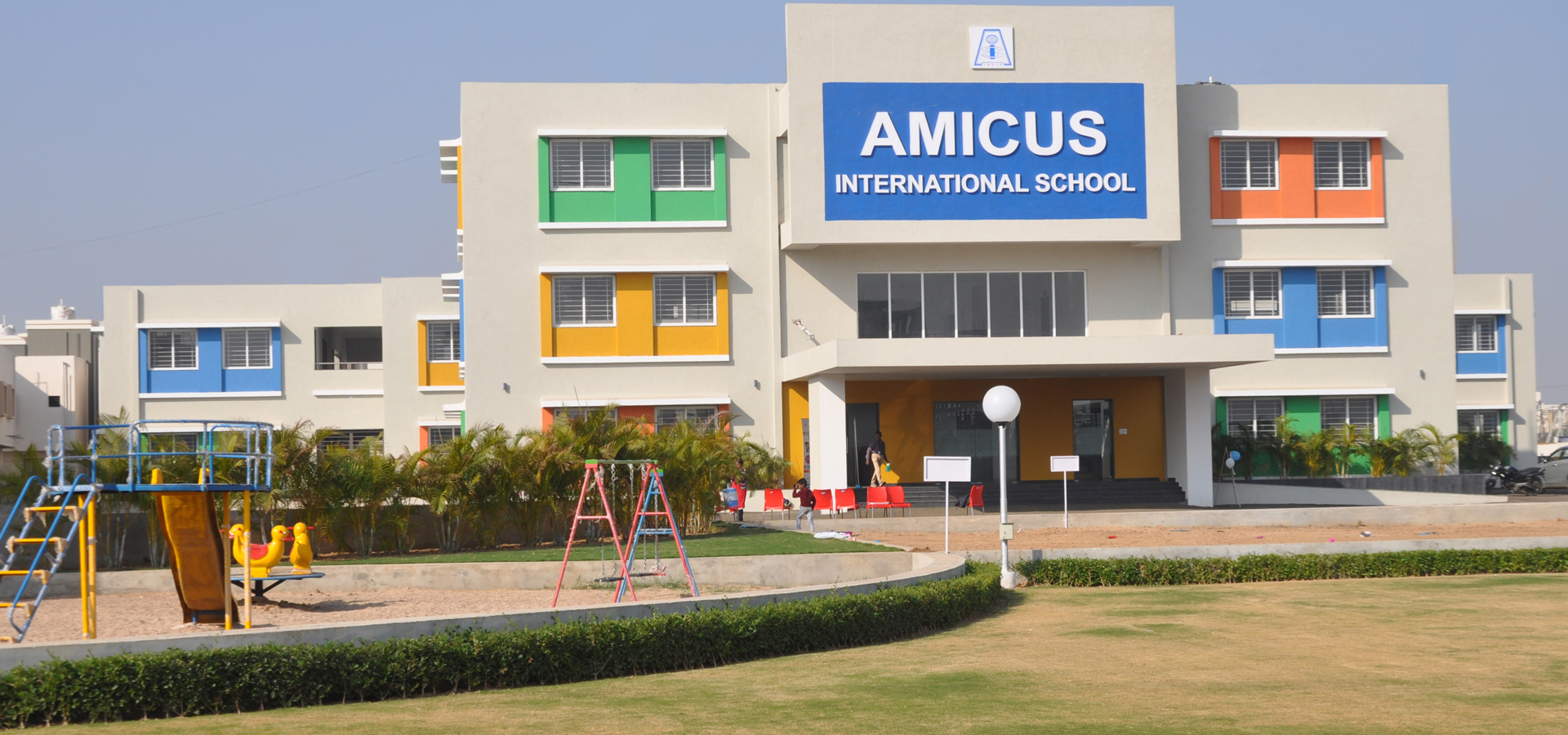 Amicus International School