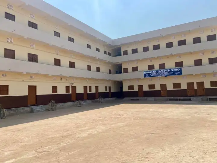 Mahnar St. Joseph's School
