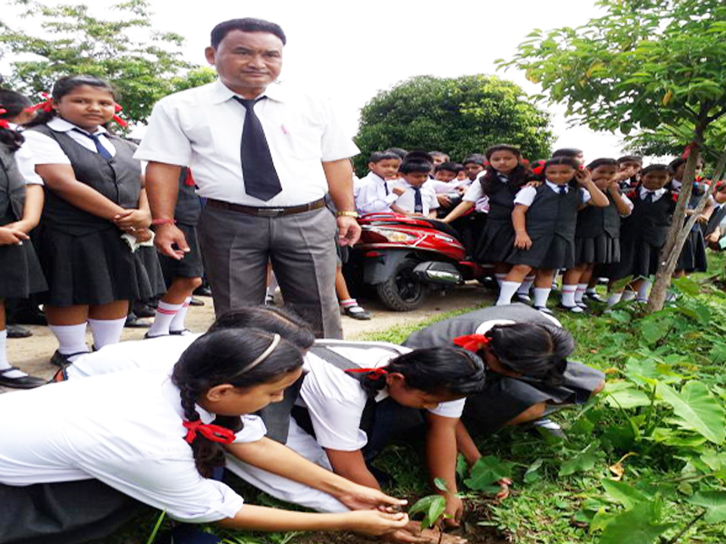 Holy Child English School