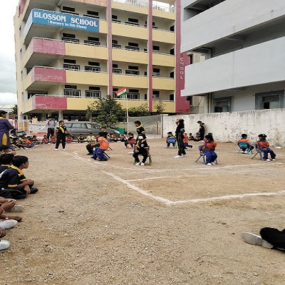 Blossom School