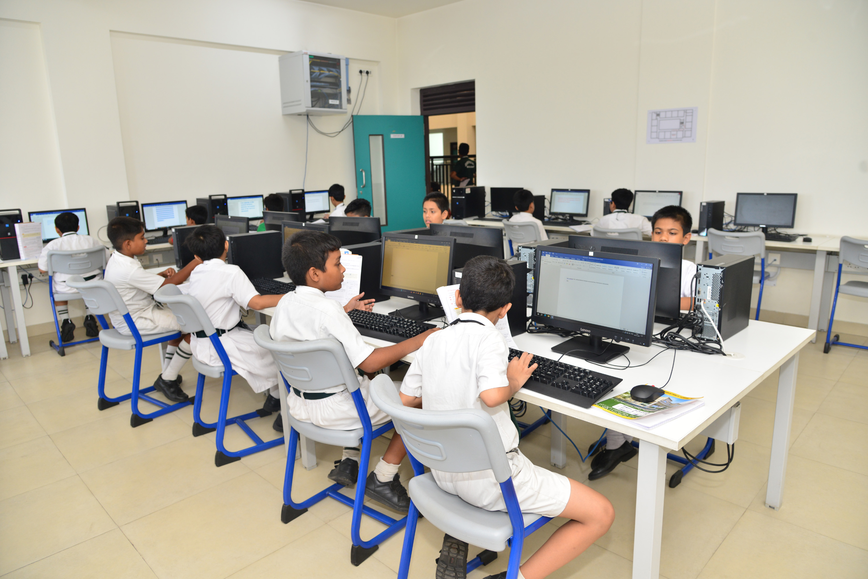 Delhi World Public School